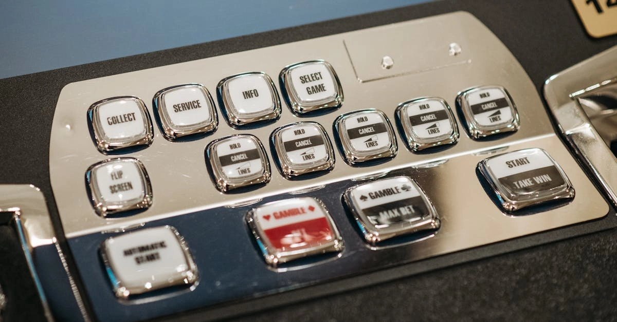 Яркая атмосфера онлайн казино с игровыми автоматами и азартными играми